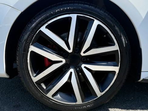 Used 2012 Volkswagen Jetta GLI Autobahn FWD image 47
