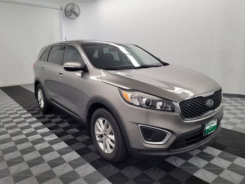 Used 2018 Kia Sorento L FWD image 13