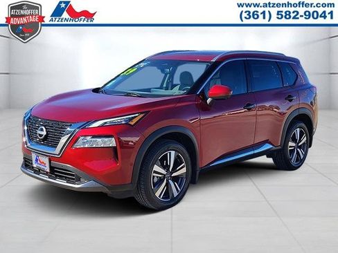 Used 2023 Nissan Rogue SL w/ SL Premium Package image 3