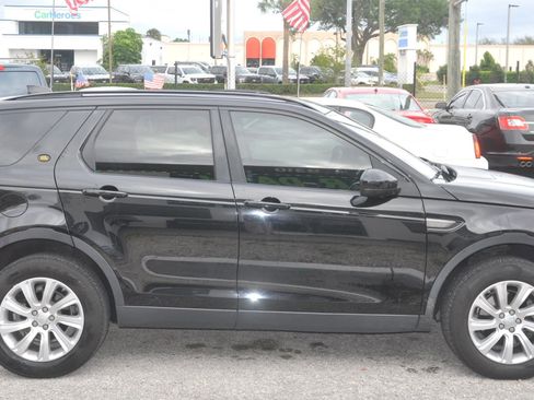 Used 2017 Land Rover Discovery Sport SE AWD/4WD image 31