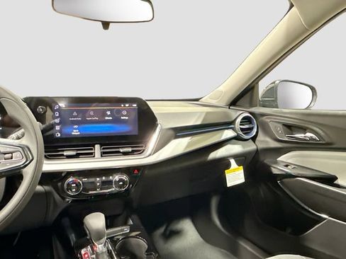 New 2026 Chevrolet Trax LT image 24