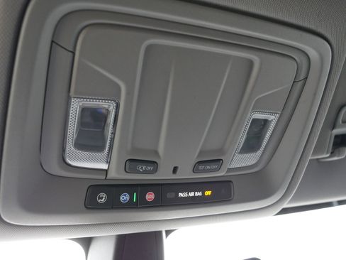 Used 2019 GMC Sierra 1500 Elevation w/ Elevation Value Package image 32