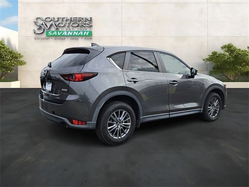 Used 2017 MAZDA CX-5 Touring w/ Preferred Equipment Package image 5