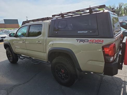 Used 2019 Toyota Tacoma TRD Off-Road image 5