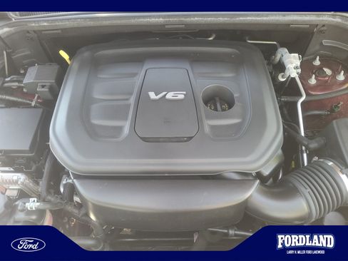 Used 2018 Jeep Grand Cherokee Altitude AWD/4WD image 22