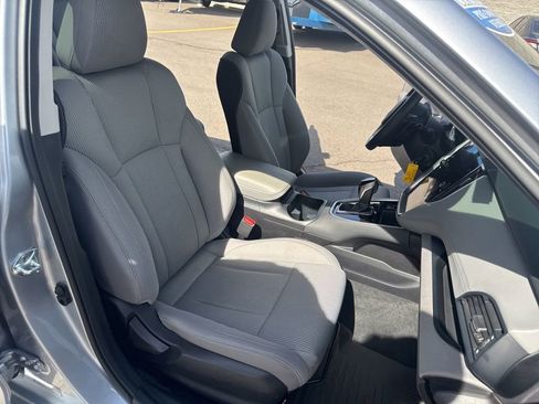 Used 2023 Subaru Legacy Premium image 14