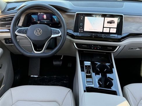 New 2026 Volkswagen Atlas SE image 10