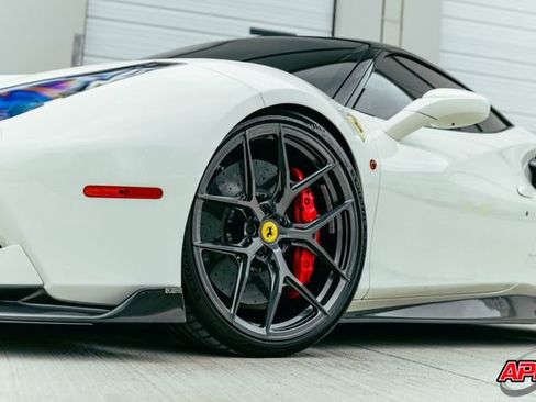 Used 2018 Ferrari 488 GTB RWD image 27