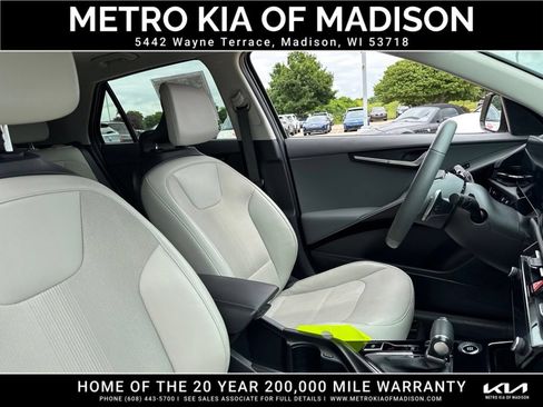 Used 2023 Kia Niro EX Touring FWD image 40