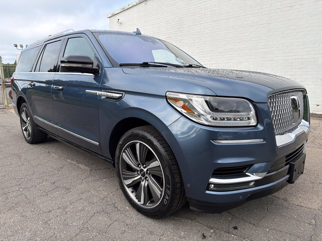 Used 2019 Lincoln Navigator L 4WD Reserve w/ Cargo Package image 8