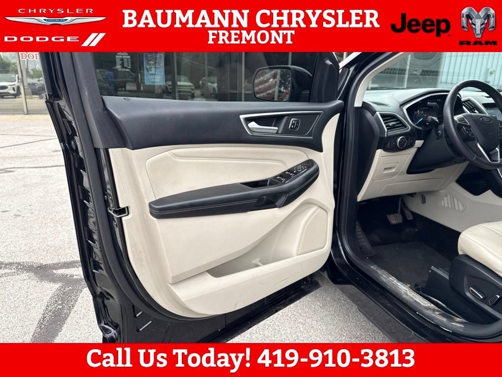 Used 2016 Ford Edge Titanium w/ Equipment Group 301A AWD/4WD image 10