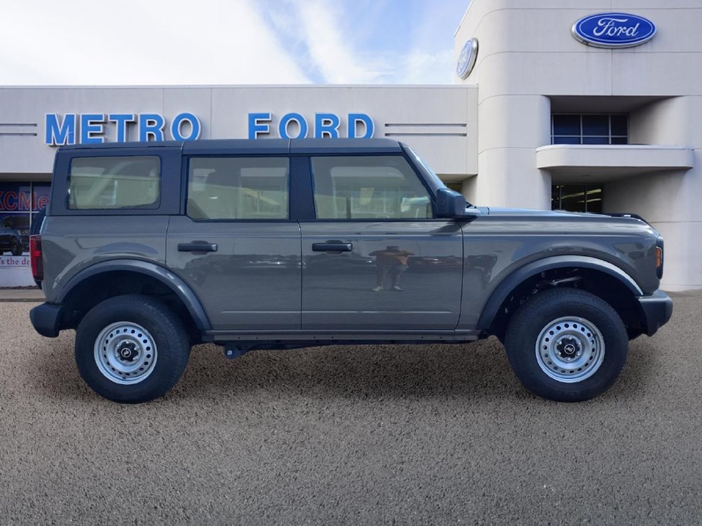 Used 2025 Ford Bronco 4-Door AWD/4WD image 6