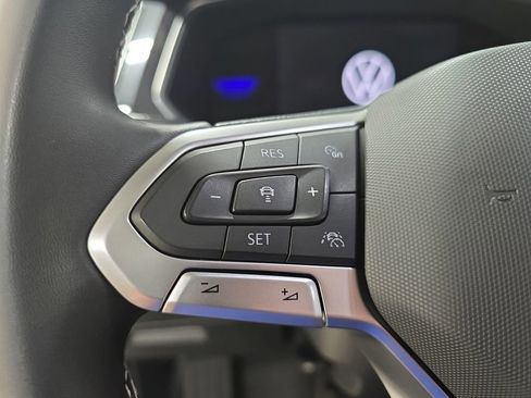 Used 2022 Volkswagen Tiguan SE image 18