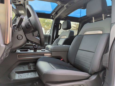 Used 2024 GMC Hummer EV 3X w/ Extreme Off-Road Package image 16