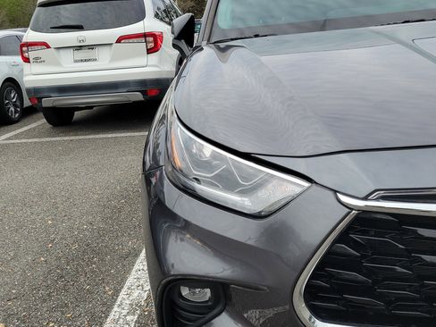 Used 2023 Toyota Highlander Platinum image 6