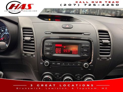 Used 2017 Kia Forte LX image 15