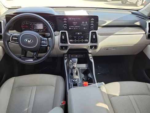 Used 2021 Kia Sorento EX w/ Panoramic Sunroof Package image 11