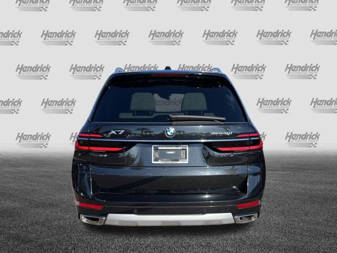 Used 2024 BMW X7 xDrive40i w/ Premium Package AWD/4WD image 9