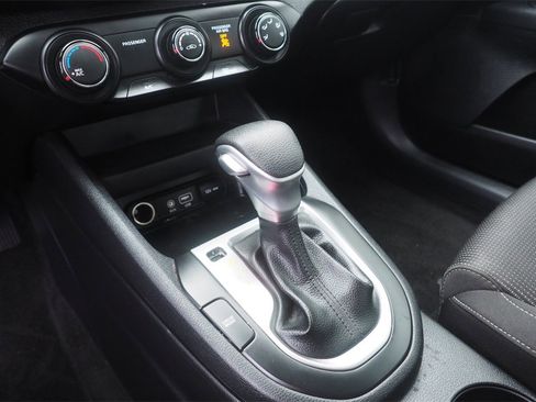 Used 2020 Kia Forte LXS image 11