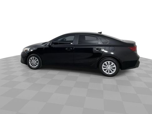 Used 2022 Kia Forte Sedan image 5