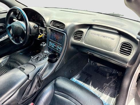 Used 1997 Chevrolet Corvette Coupe RWD image 15