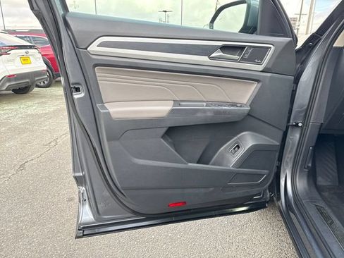 Used 2021 Volkswagen Atlas SEL Premium AWD/4WD image 16