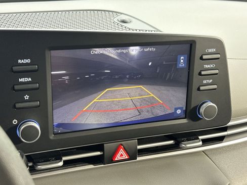 Used 2023 Hyundai Elantra SEL FWD image 31