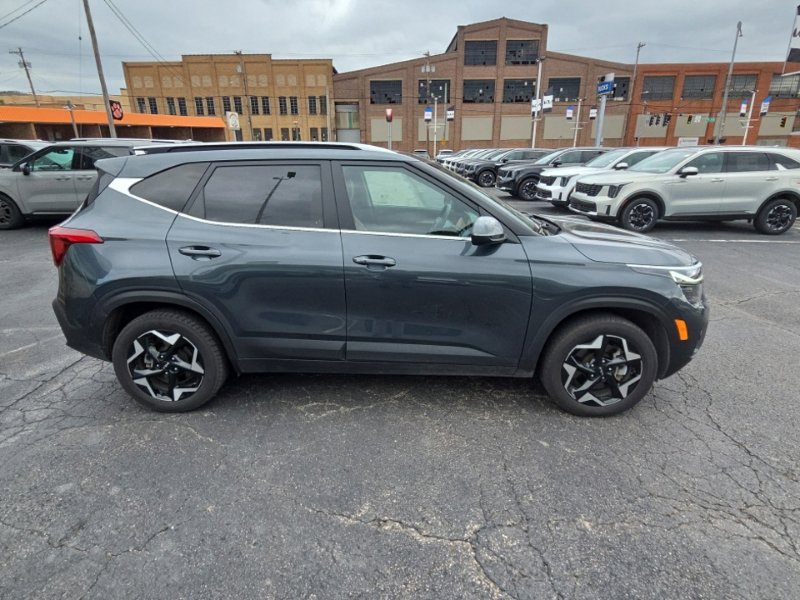 Used 2024 Kia Seltos EX AWD/4WD image 8
