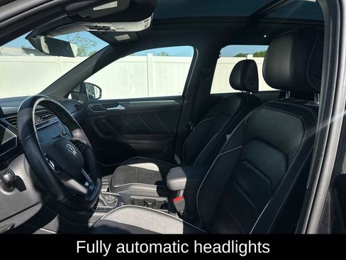 Used 2022 Volkswagen Tiguan SEL R-Line AWD/4WD image 11
