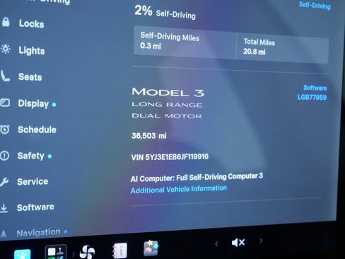 Used 2018 Tesla Model 3 Long Range AWD/4WD image 30