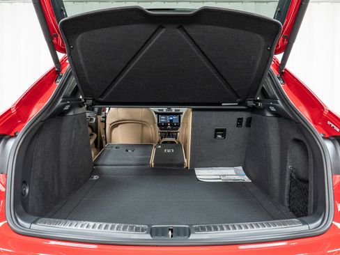 Used 2025 Porsche Macan image 13