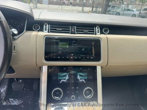Used 2018 Land Rover Range Rover HSE AWD/4WD image 28