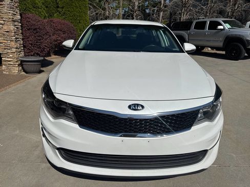 Used 2016 Kia Optima LX w/ Option Group 014 FWD image 9