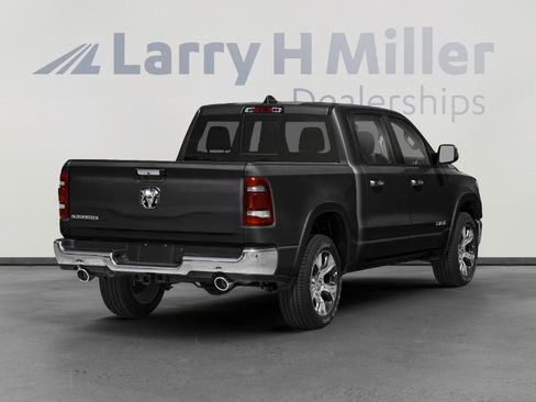 Used 2019 RAM 1500 Laramie w/ Sport Appearance Package AWD/4WD image 3