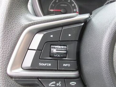 Used 2018 Subaru Impreza 2.0i Premium image 21