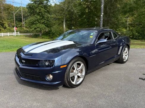 Used 2010 Chevrolet Camaro SS w/ RS Package image 2