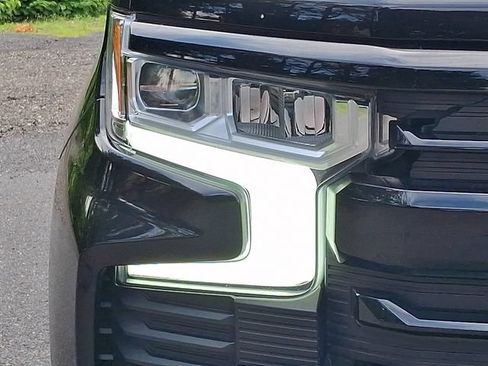 Used 2022 Chevrolet Silverado 1500 RST AWD/4WD image 9