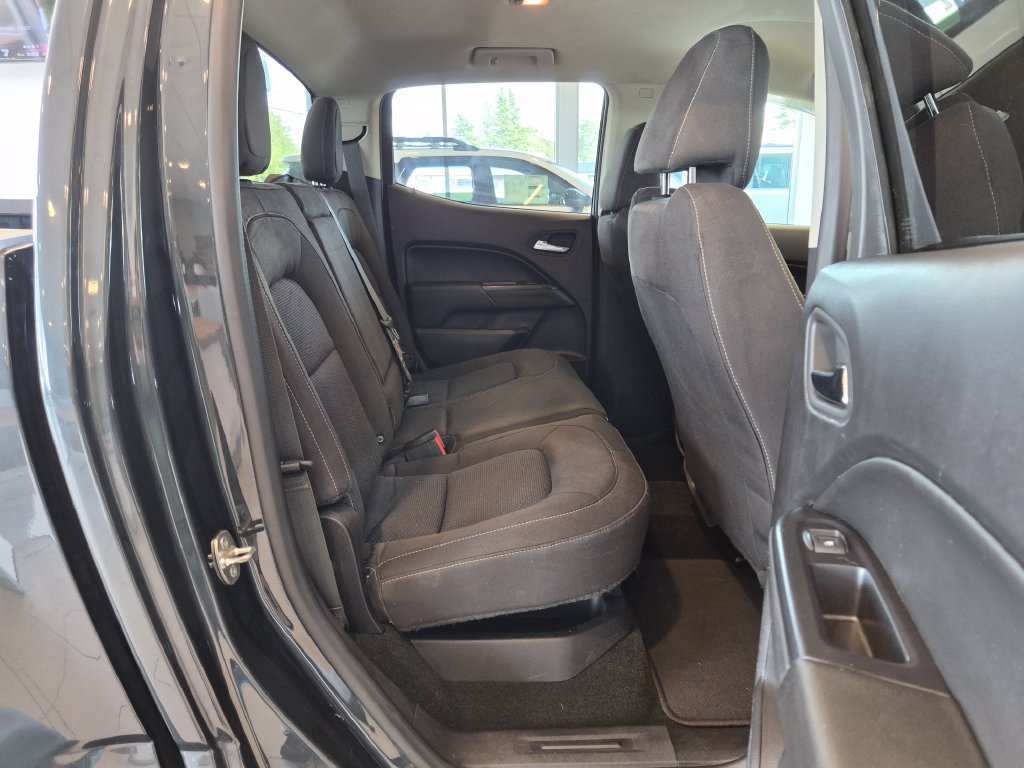 Used 2018 Chevrolet Colorado LT AWD/4WD image 26