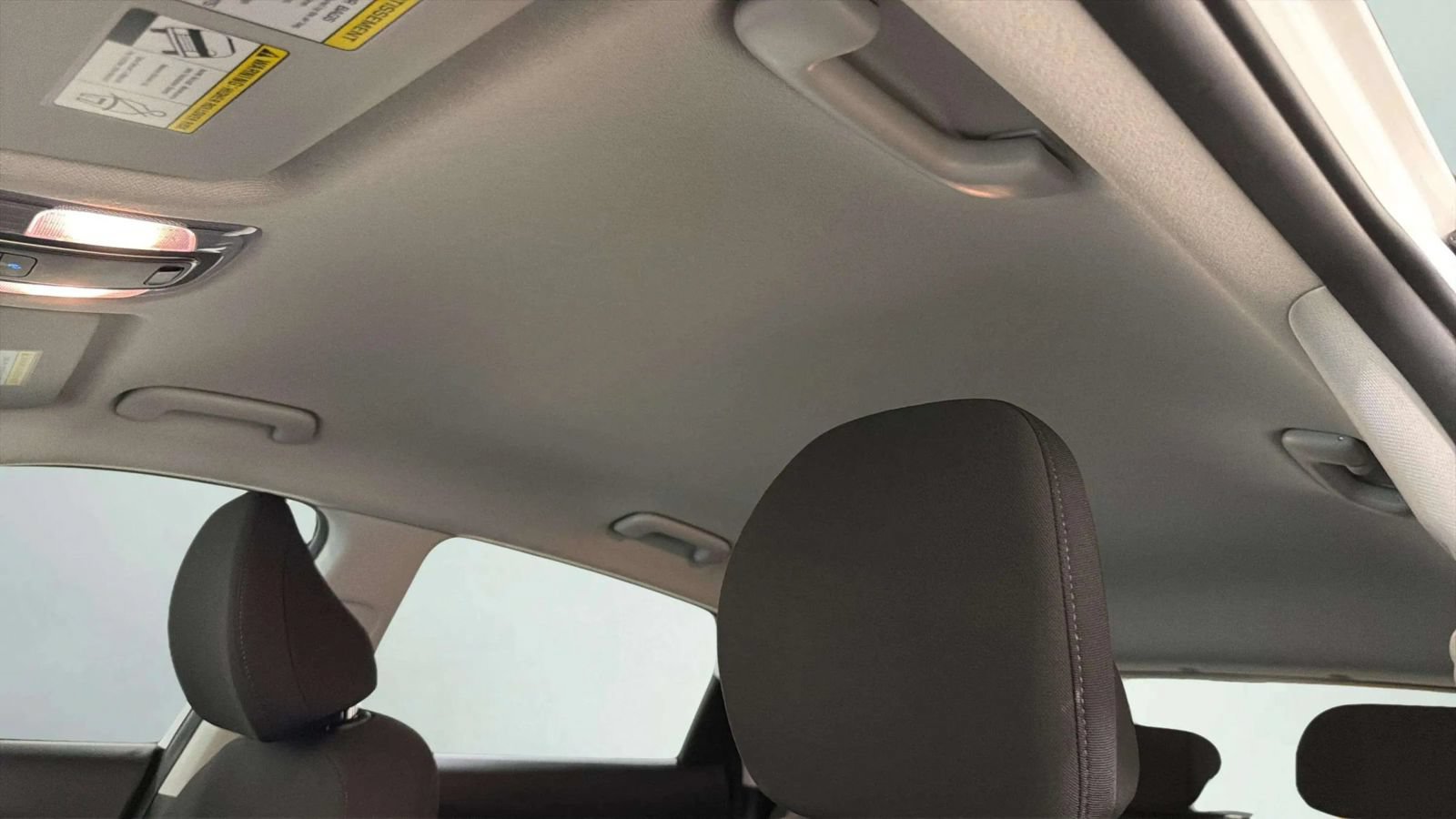 Used 2025 Hyundai Kona SE FWD image 30