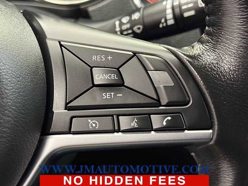 Used 2018 Nissan Rogue SV AWD/4WD image 37