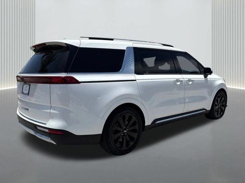 Used 2022 Kia Carnival SX Prestige FWD image 5
