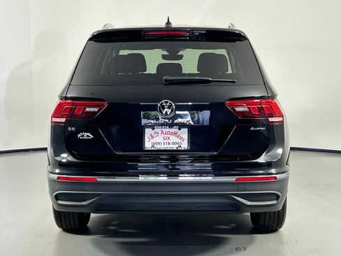Used 2023 Volkswagen Tiguan SE w/ Panoramic Sunroof Package AWD/4WD image 6