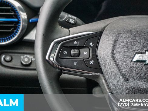 Used 2024 Chevrolet Trax LT w/ LT Convenience Package FWD image 31