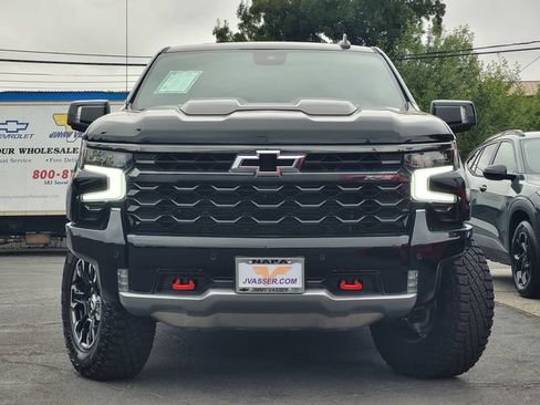 Used 2025 Chevrolet Silverado 1500 ZR2 w/ Technology Package AWD/4WD image 3