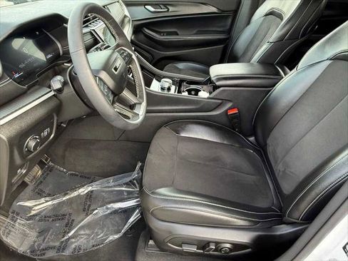 Certified 2023 Jeep Grand Cherokee Altitude image 14