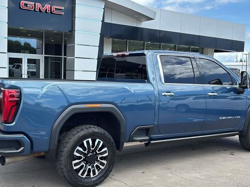 Certified 2024 GMC Sierra 2500 Denali Ultimate AWD/4WD image 8