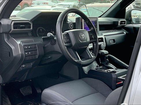 Used 2025 Toyota Tacoma SR5 image 12