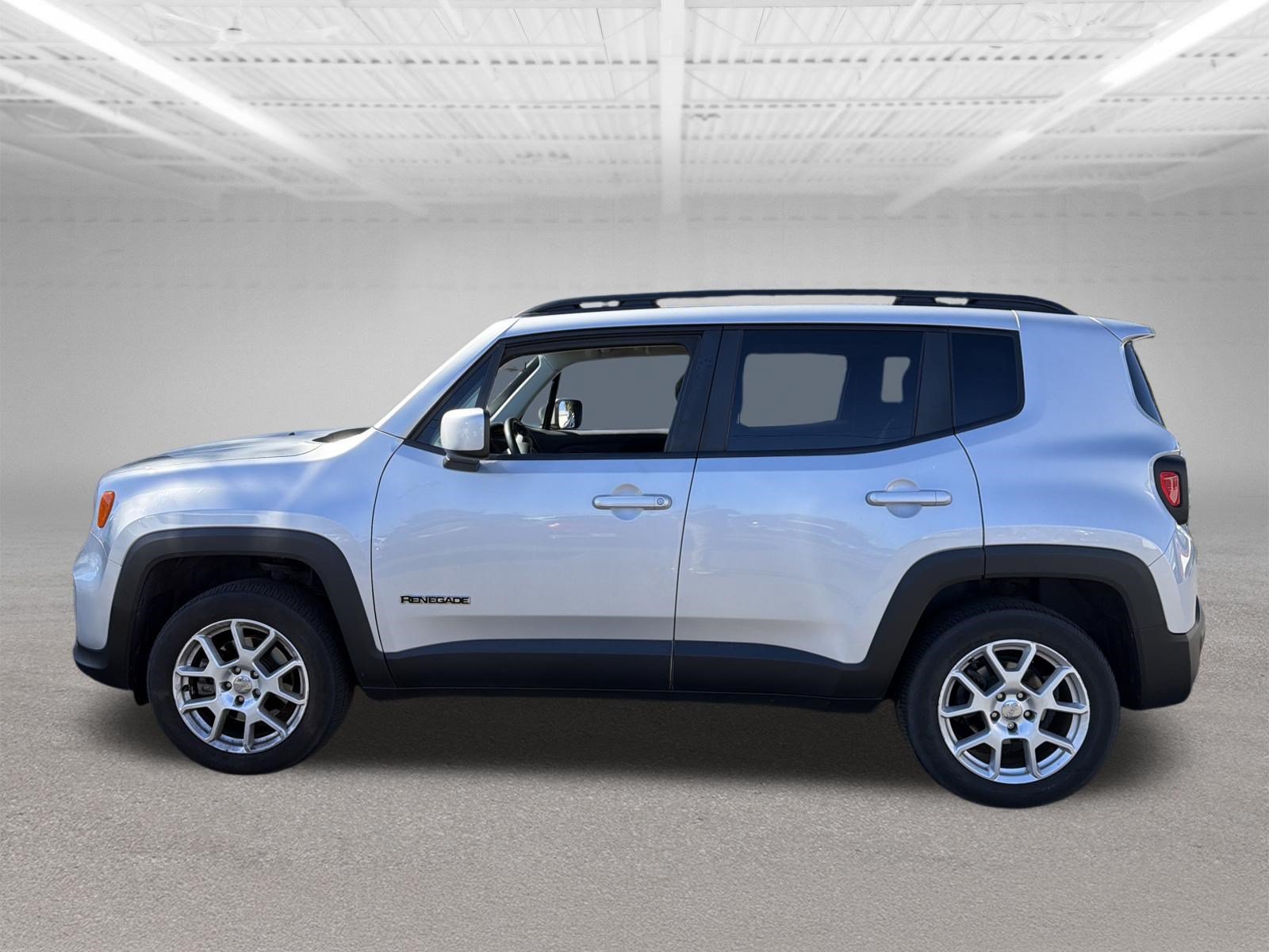 Used 2020 Jeep Renegade Latitude w/ Popular Equipment Group AWD/4WD image 2