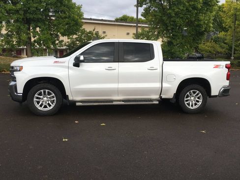 Used 2019 Chevrolet Silverado 1500 LT w/ All-Star Edition AWD/4WD image 3