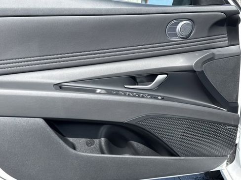 New 2026 Hyundai Elantra Limited image 10